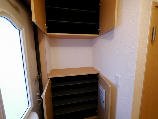 シューズボックス