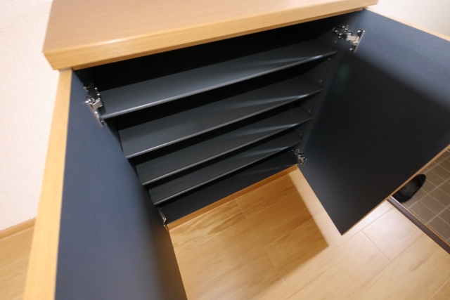 シューズボックス