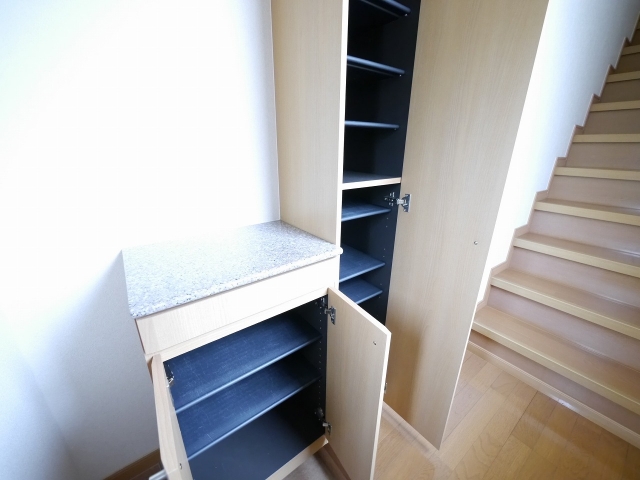 シューズボックス