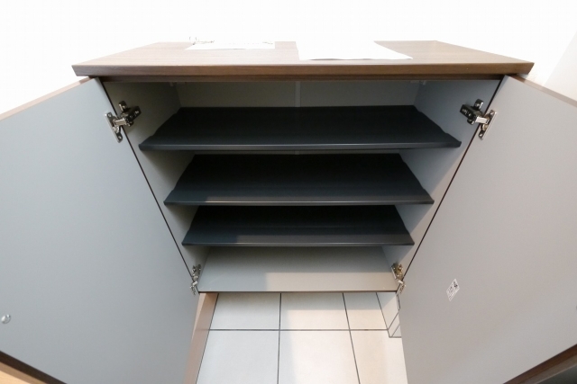 シューズボックス