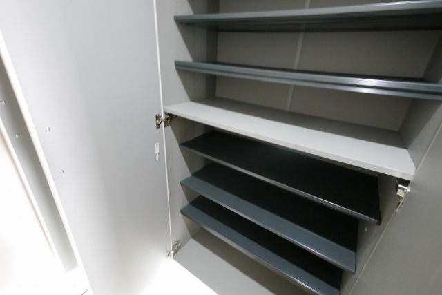 シューズボックス