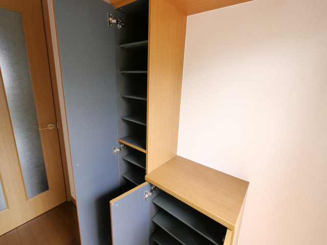 シューズボックス