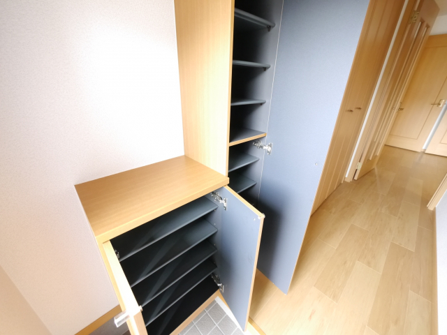 シューズボックス