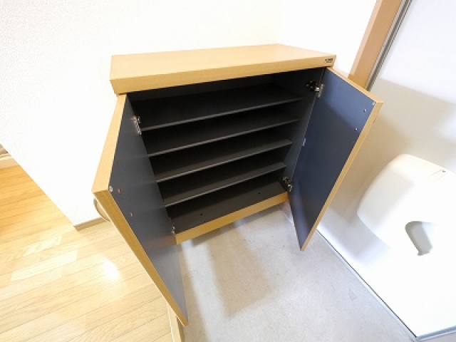 シューズボックス