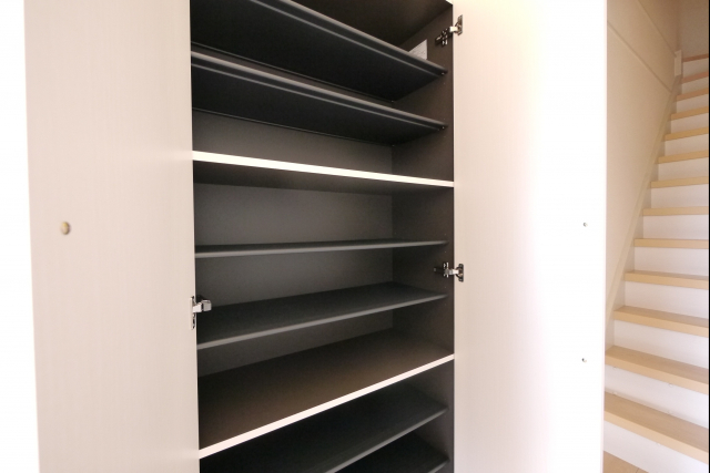 シューズボックス