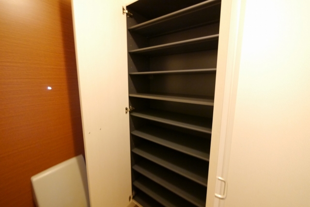 シューズボックス