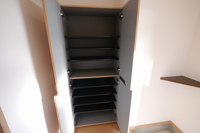 シューズボックス