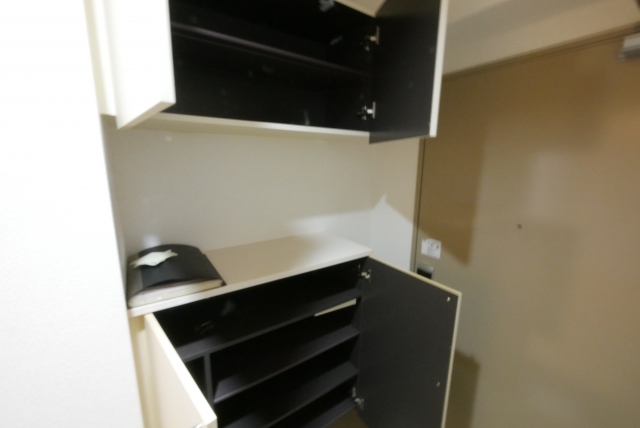 シューズボックス