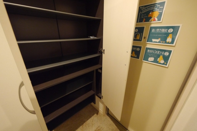 シューズボックス