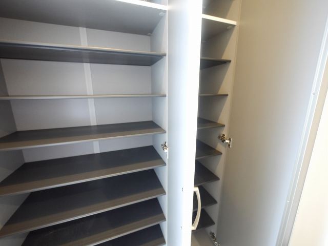 シューズボックス