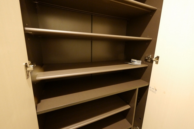 シューズボックス