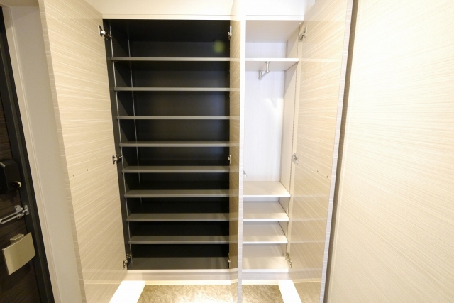 シューズボックス