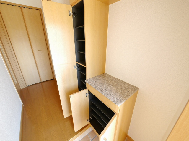 シューズボックス