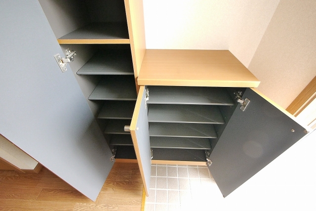 シューズボックス