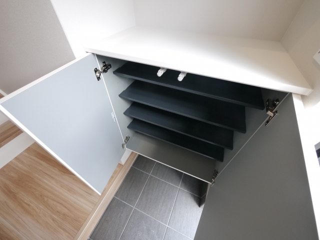 シューズボックス