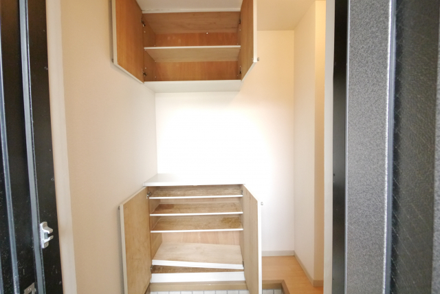 シューズボックス