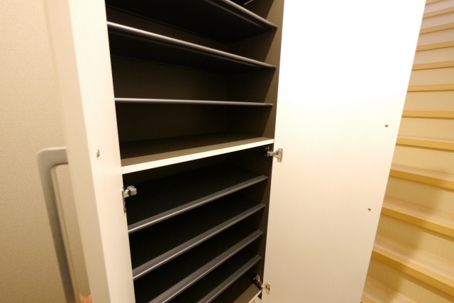 シューズボックス