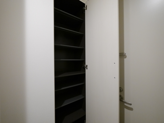 シューズボックス