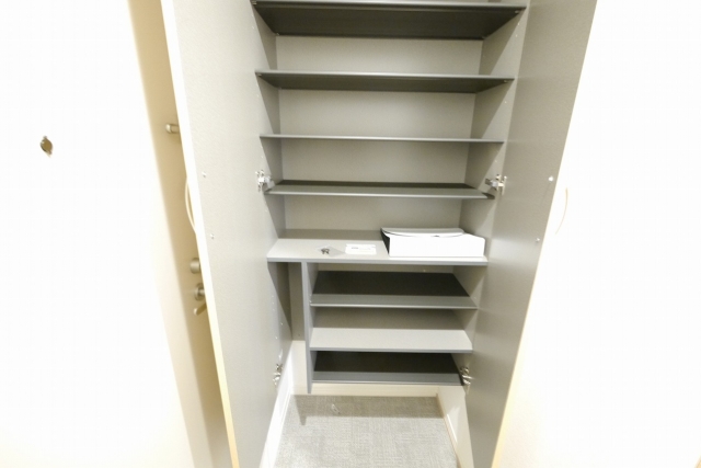 シューズボックス