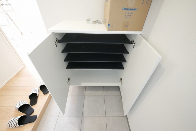 シューズボックス