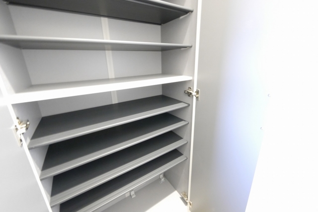 シューズボックス