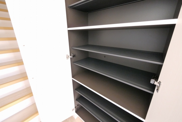 シューズボックス