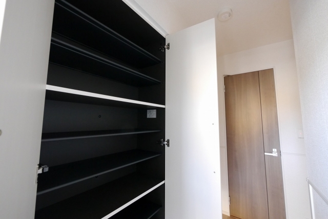 シューズボックス