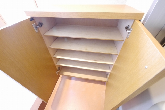 シューズボックス