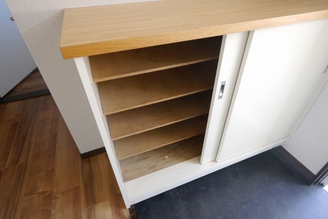 シューズボックス