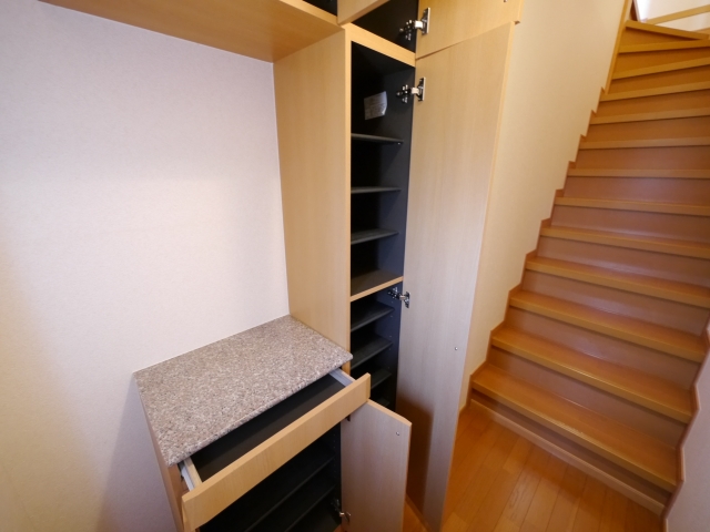 シューズボックス