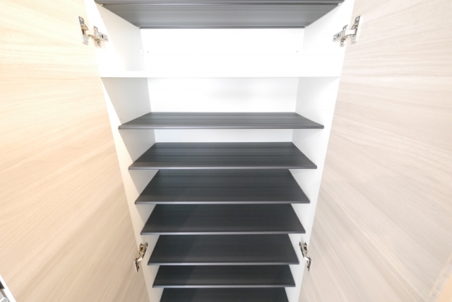 シューズボックス