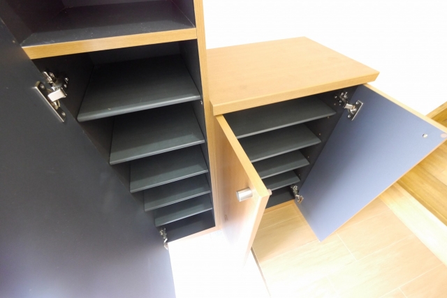 シューズボックス