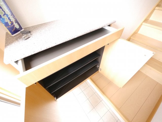 シューズボックス