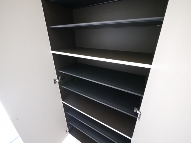 シューズボックス