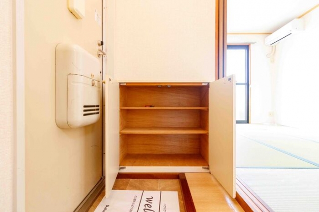 シューズボックス