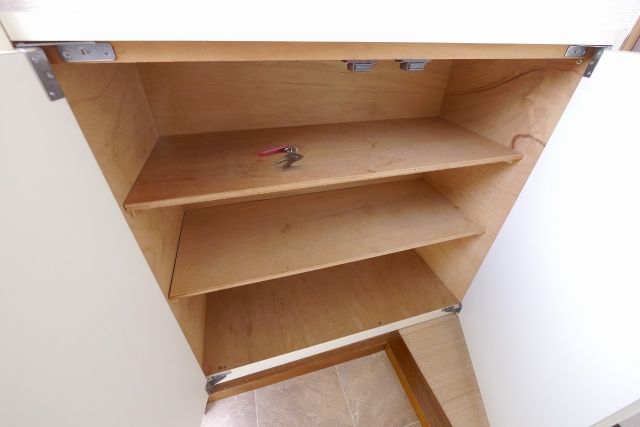 シューズボックス