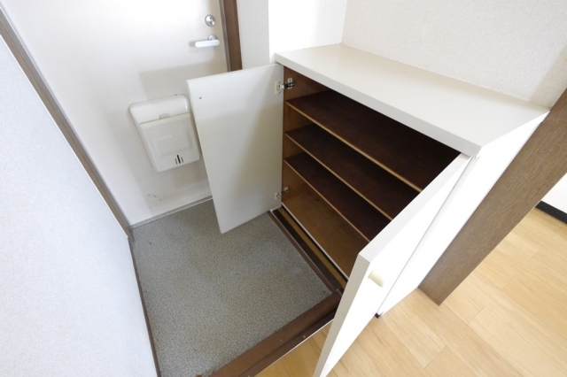 シューズボックス