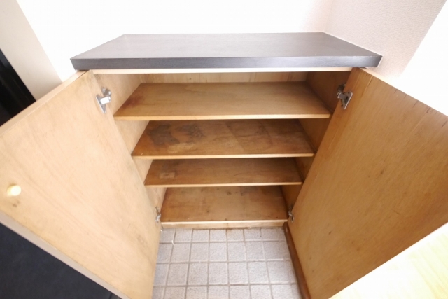 シューズボックス