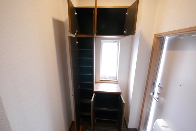 シューズボックス