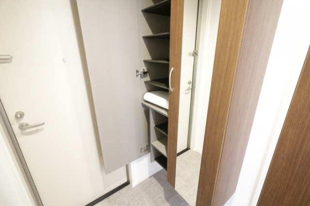 シューズボックス