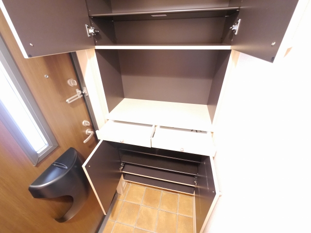 シューズボックス