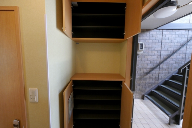 シューズボックス