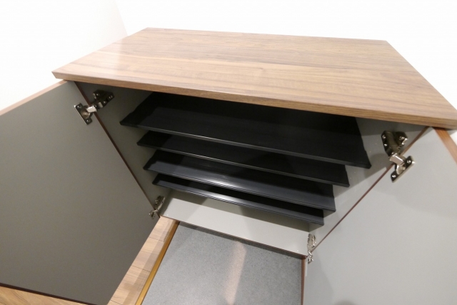 シューズボックス