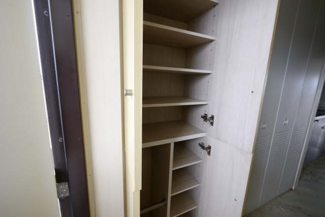 シューズボックス