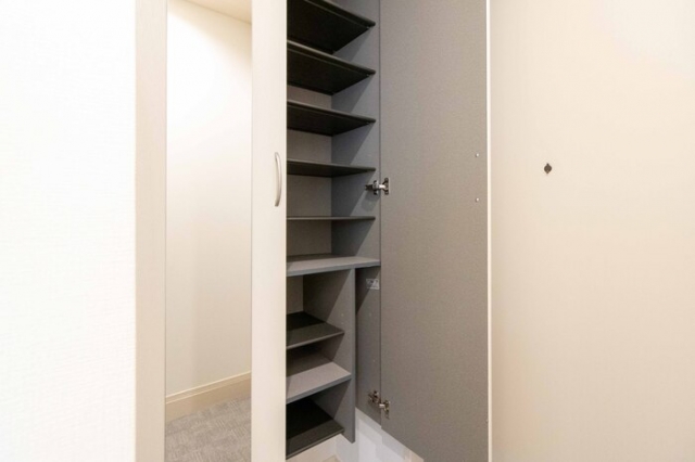 シューズボックス