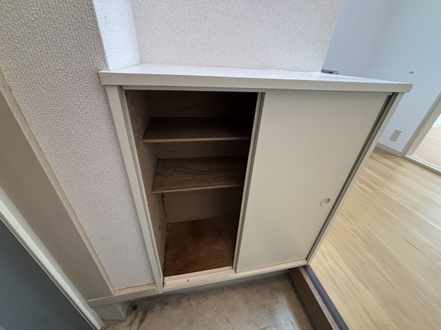 シューズボックス